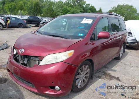 2012 Toyota Sienna Limited 7 Passenger z USA, uszkodzony, nr VIN 5TDDK3DC9CS042928
